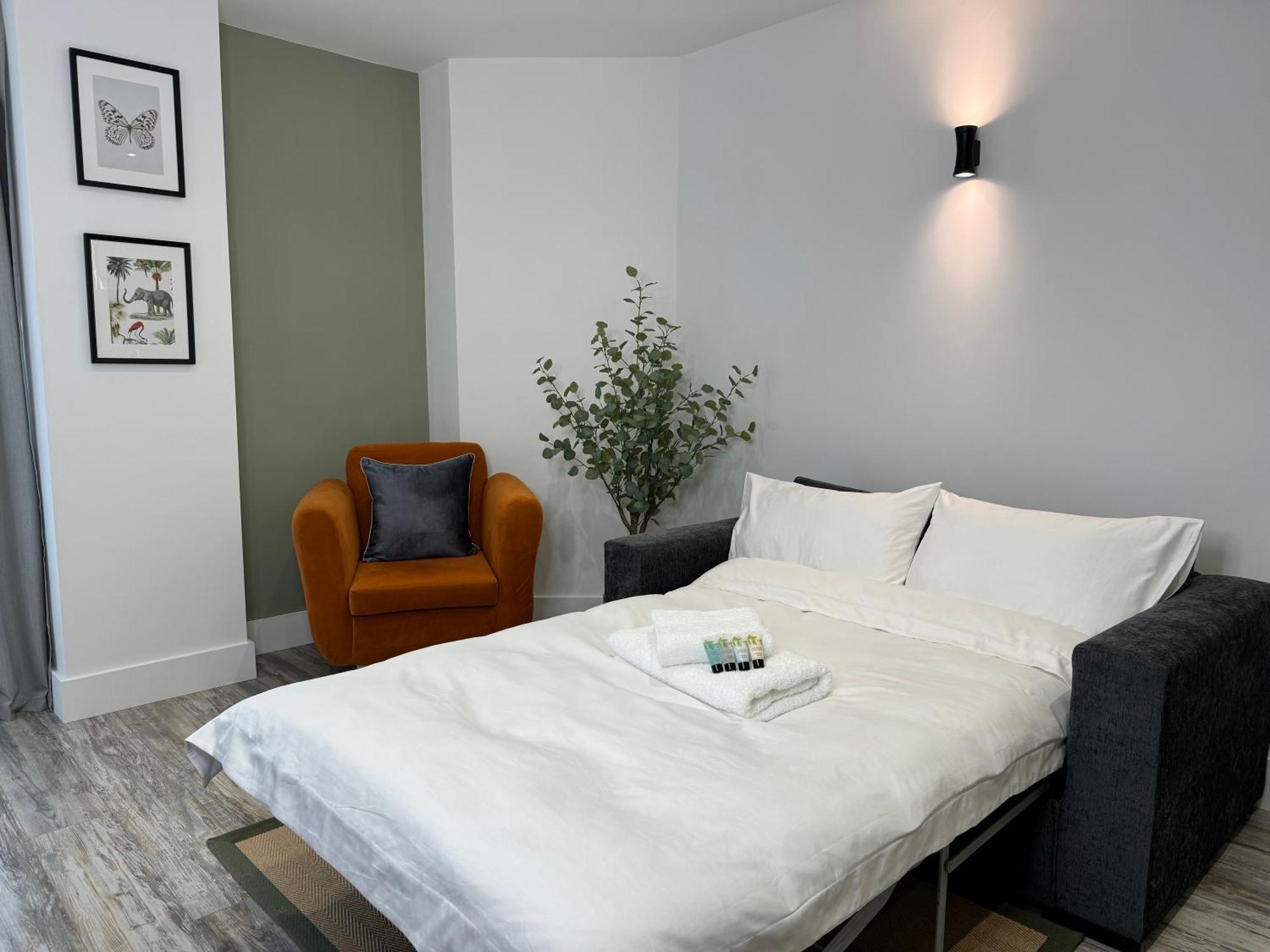 Modern One-Bedroom Apartment 스윈던 외부 사진